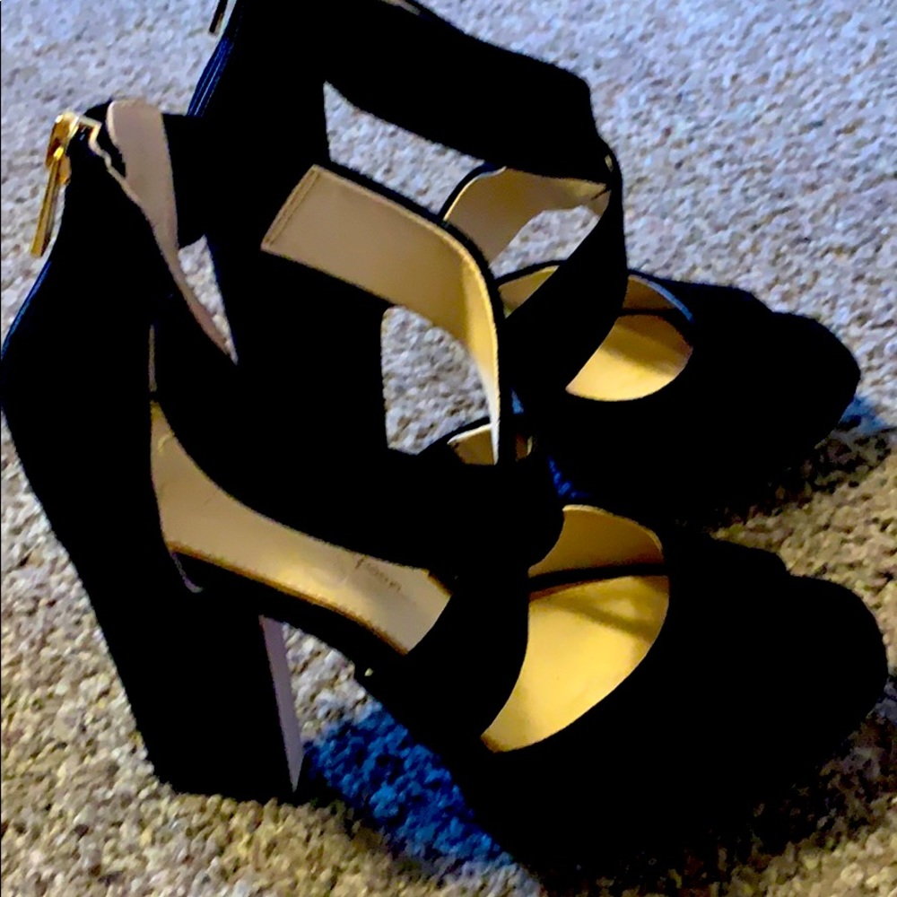 JESSICA SIMPSON BLACK Suede high heels